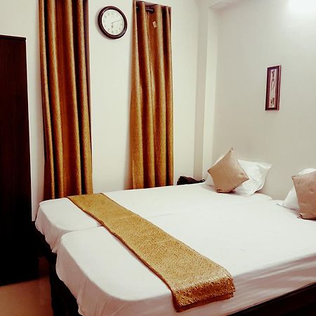 Arjun Inn チェンナイ エクステリア 写真